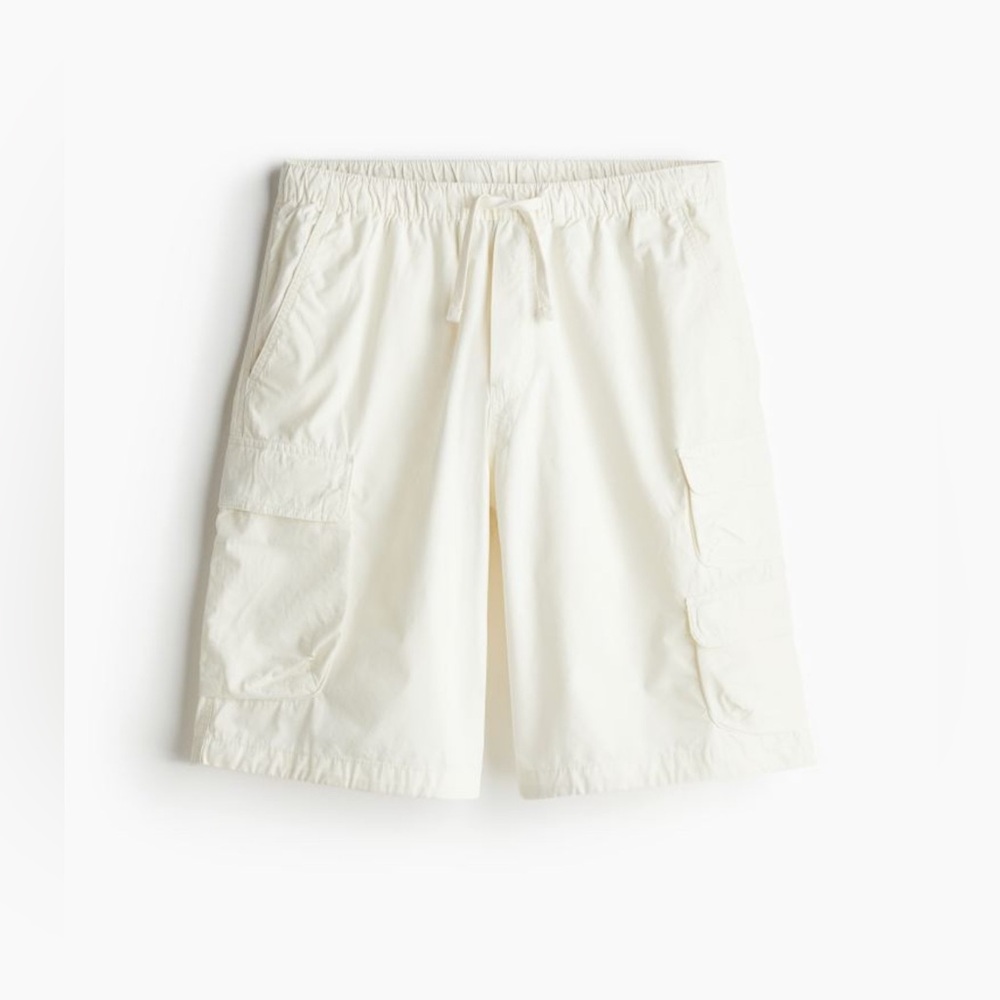 H&M Loose Fit Cargo Shorts M